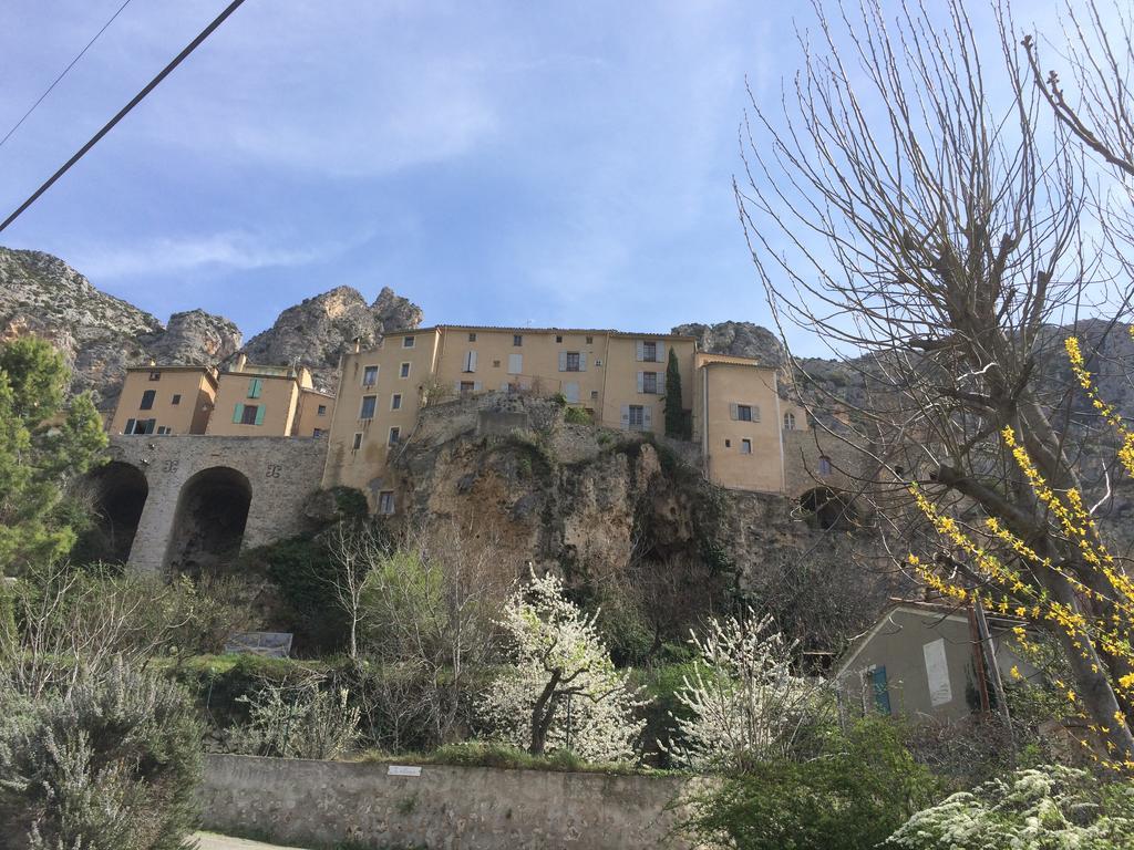 Hotel Particulier Des Lumieres Moustiers-Sainte-Marie Kültér fotó