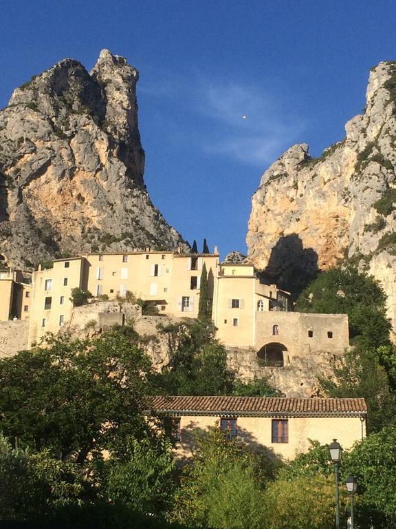 Hotel Particulier Des Lumieres Moustiers-Sainte-Marie Kültér fotó